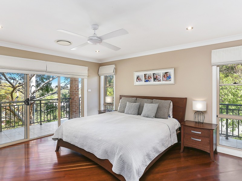 10 Woodlands Place, Figtree NSW 2525