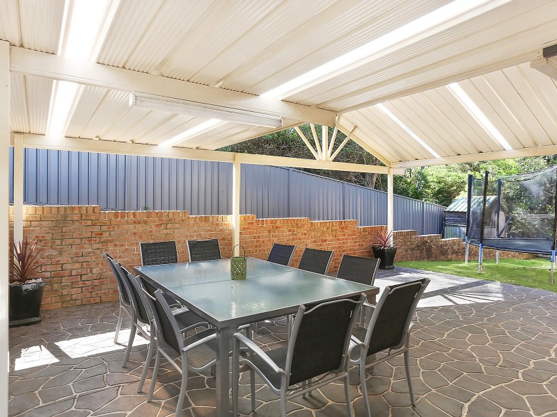 10 Woodlands Place, Figtree NSW 2525
