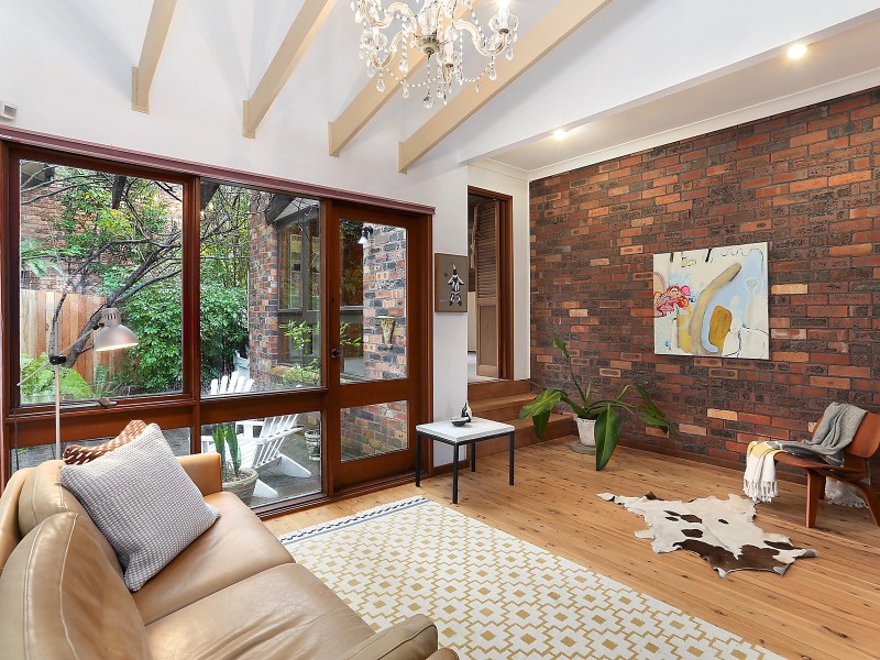 14 The Parkway, Balgownie NSW 2519