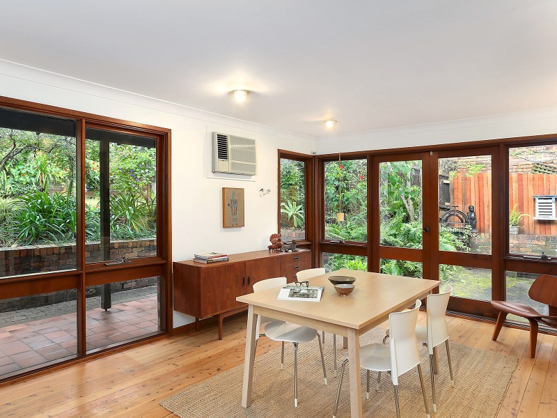 14 The Parkway, Balgownie NSW 2519