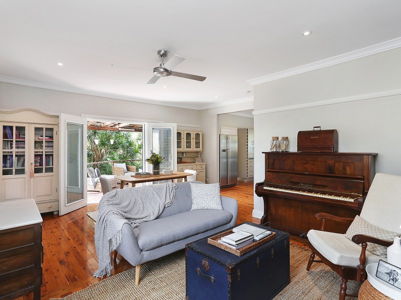 352 Princes Highway, Corrimal NSW 2518