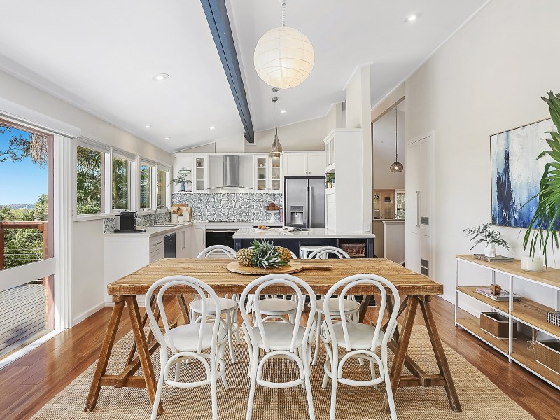 18 Medway Drive, Mount Keira NSW 2500