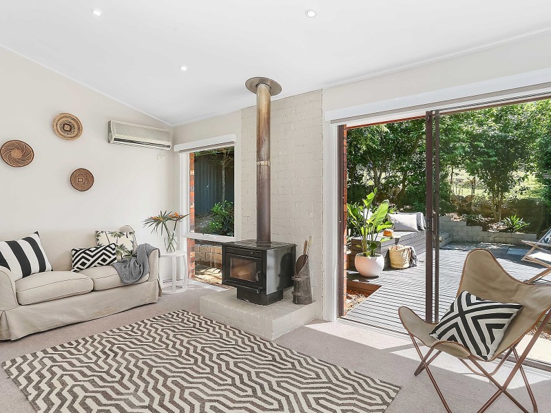 18 Medway Drive, Mount Keira NSW 2500