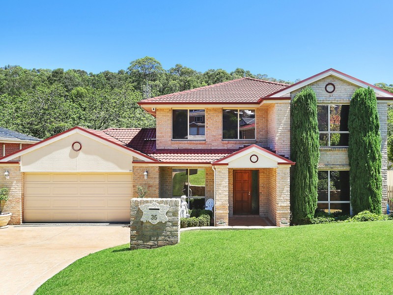 35 Darragh Drive, Figtree NSW 2525