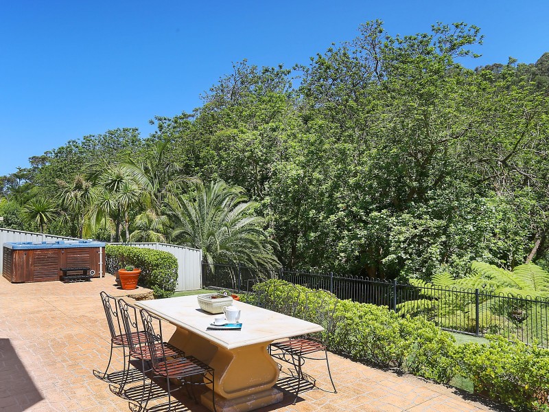 35 Darragh Drive, Figtree NSW 2525