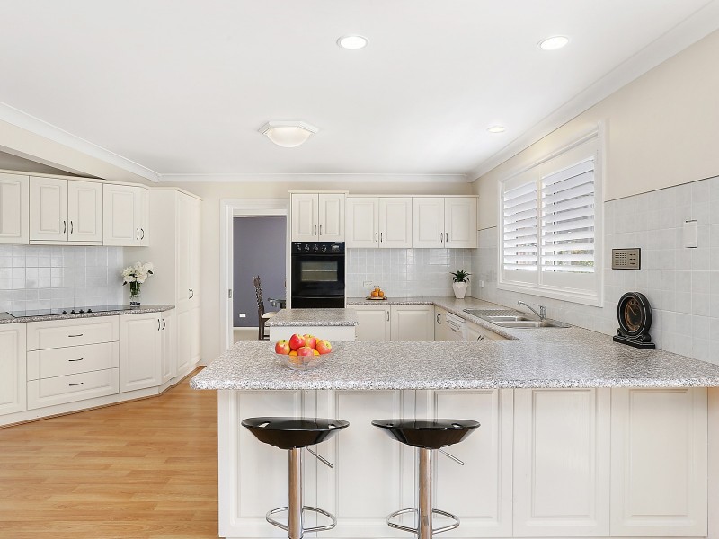 17 Coorung Close, Cordeaux Heights NSW 2526