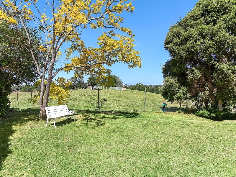 17 Coorung Close, Cordeaux Heights NSW 2526