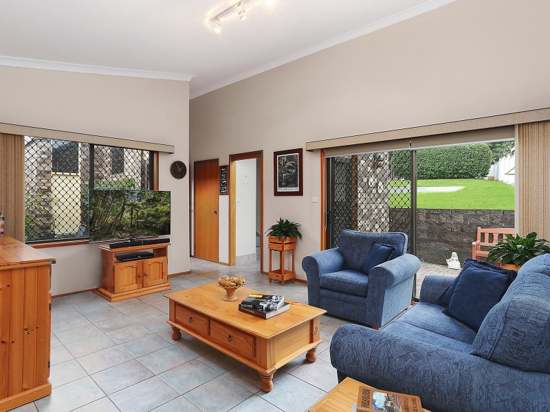 121 Derribong Drive, Cordeaux Heights NSW 2526