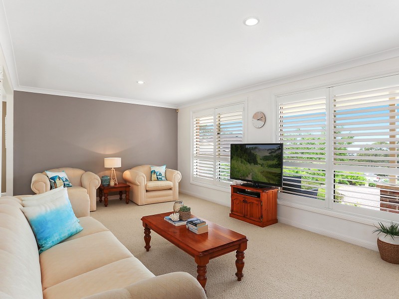 10 Aberdare Place, Farmborough Heights NSW 2526