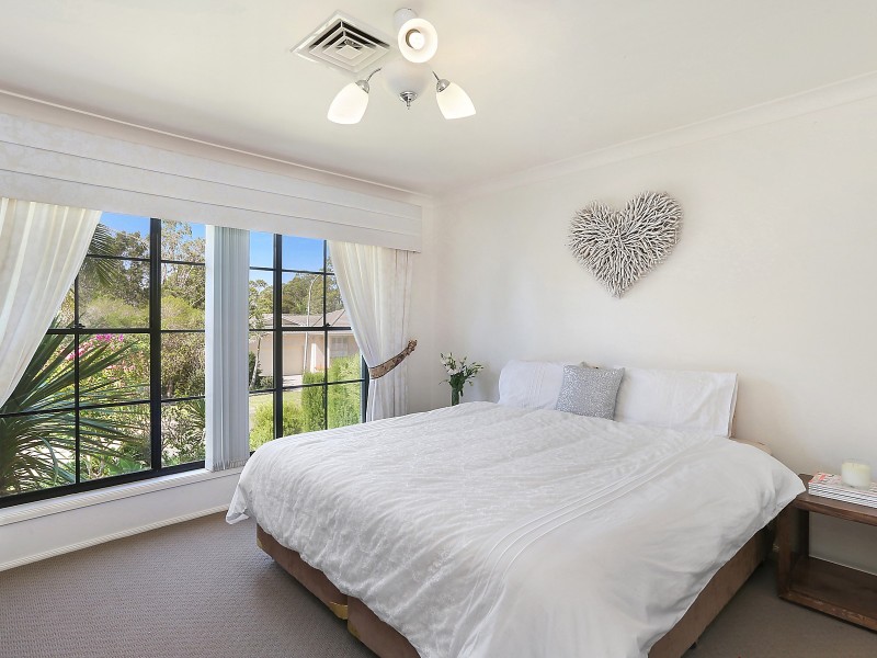 20 Carlon Crescent, Farmborough Heights NSW 2526