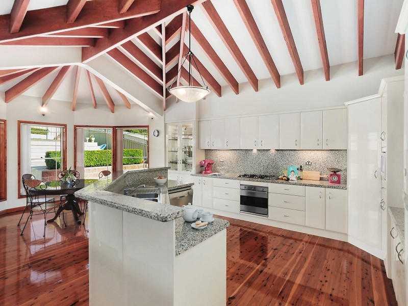 67 Valley Drive, Figtree NSW 2525