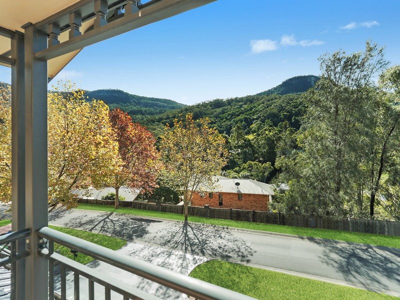 67 Valley Drive, Figtree NSW 2525