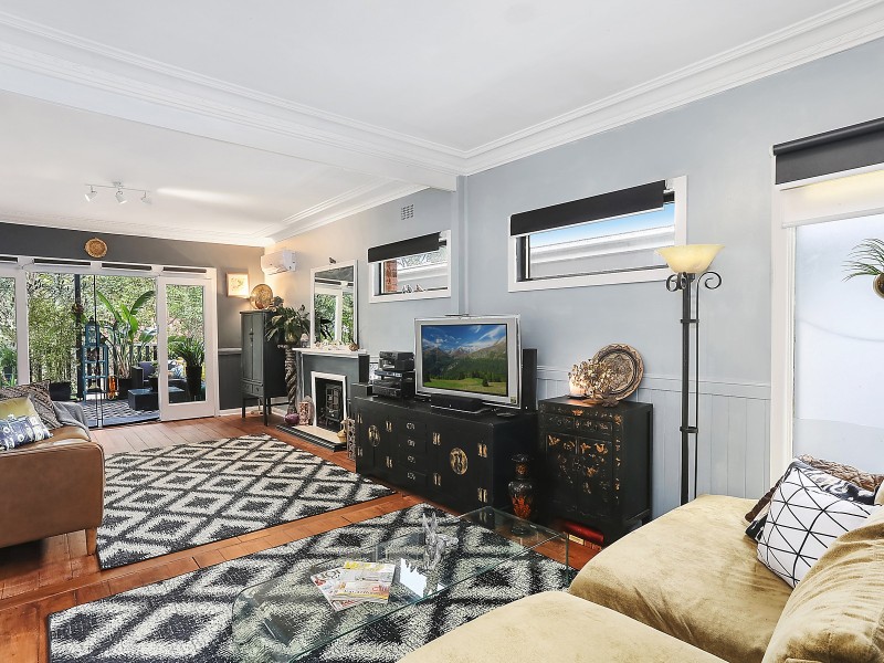 4 Toorak Avenue, Mangerton NSW 2500