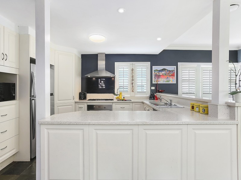 4 Toorak Avenue, Mangerton NSW 2500