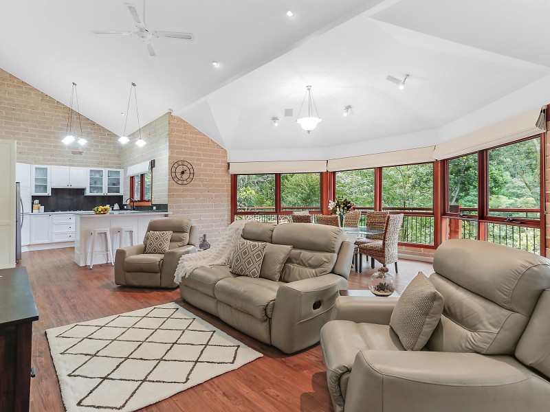 14 Natan Place, Cordeaux Heights NSW 2526
