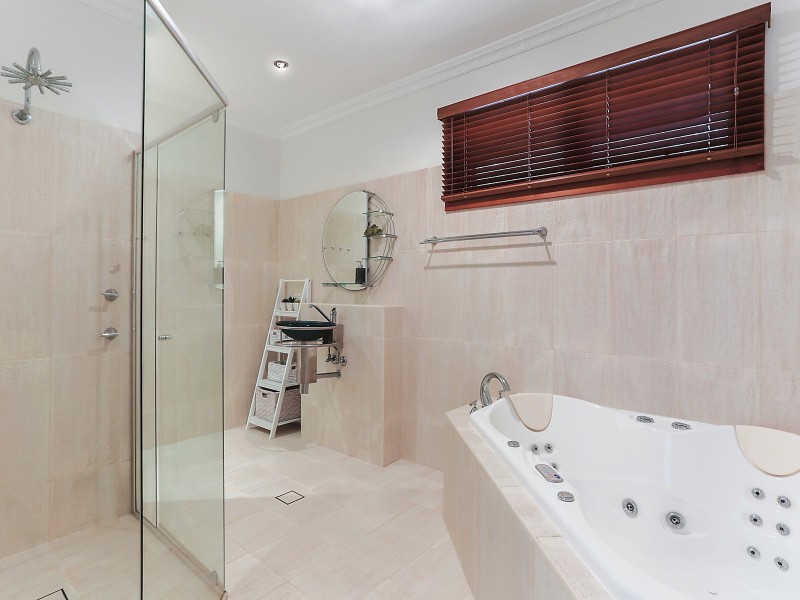 14 Natan Place, Cordeaux Heights NSW 2526