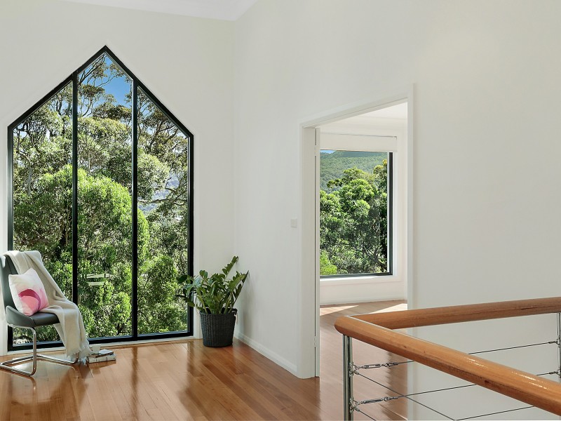 9 Powell Street, Mangerton NSW 2500