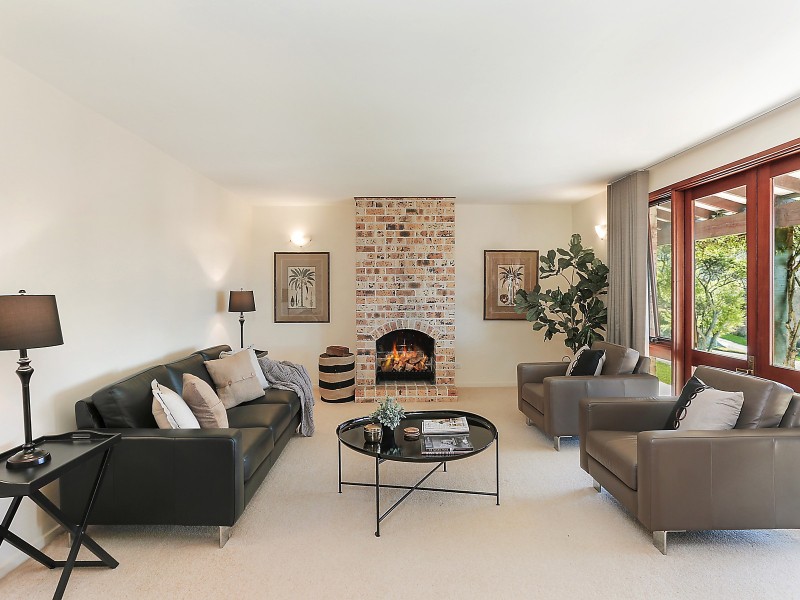 9-11 Highcrest Avenue, Balgownie NSW 2519