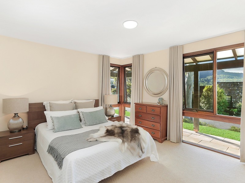 9-11 Highcrest Avenue, Balgownie NSW 2519