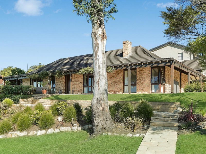 9-11 Highcrest Avenue, Balgownie NSW 2519