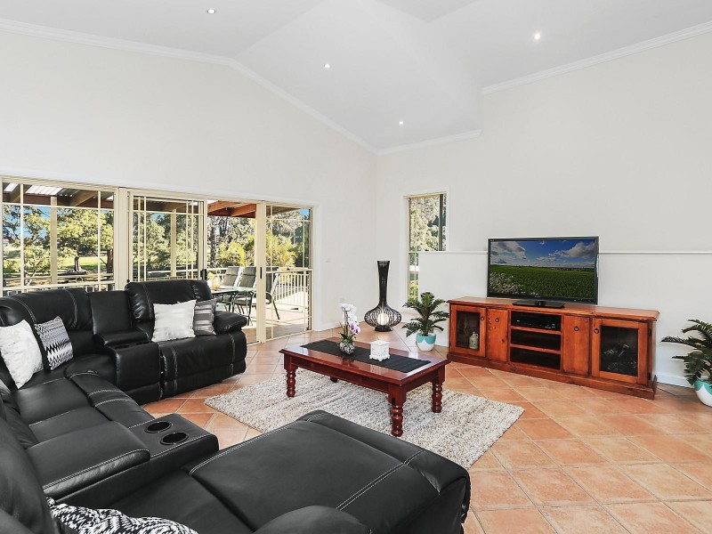 16 Stanhope Street, Woonona NSW 2517