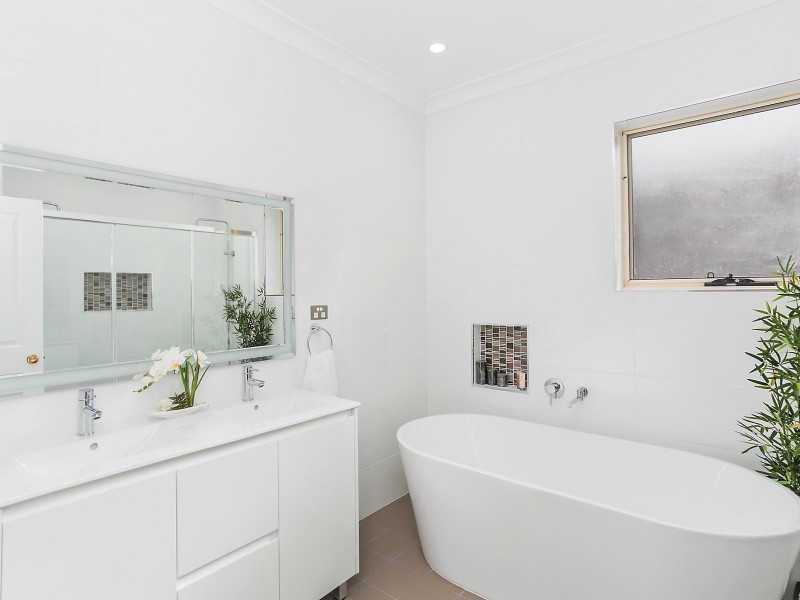 16 Stanhope Street, Woonona NSW 2517