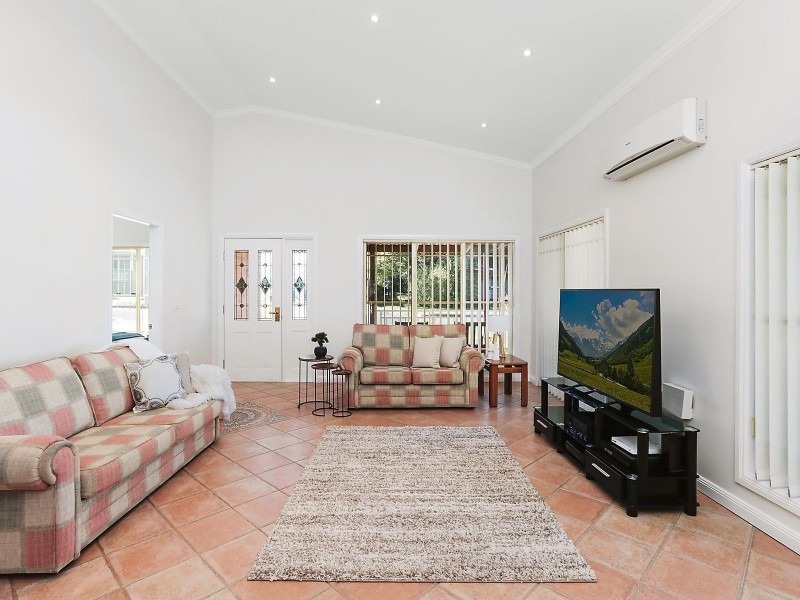 16 Stanhope Street, Woonona NSW 2517