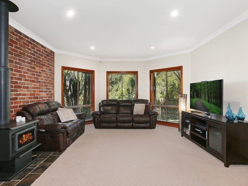 18 Paltarra Place, Cordeaux Heights NSW 2526