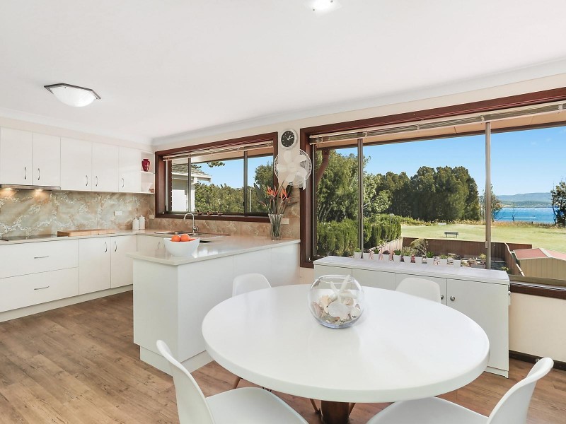 200 Lakeview Parade, Primbee NSW 2502