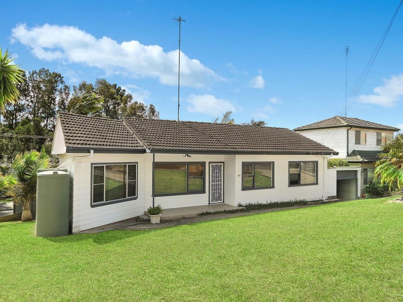 20 Leigh Crescent, Unanderra NSW 2526