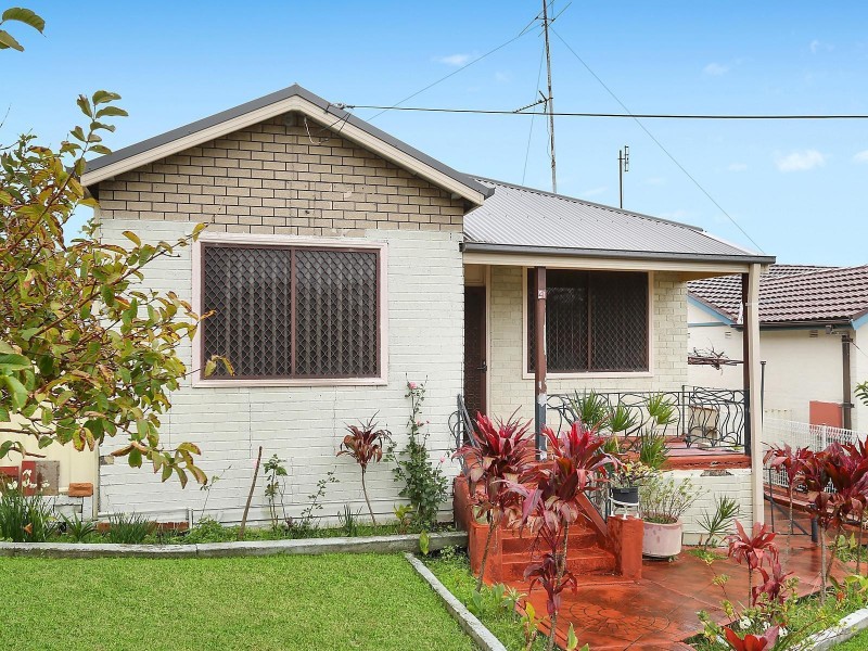 41 Third Avenue, Port Kembla NSW 2505