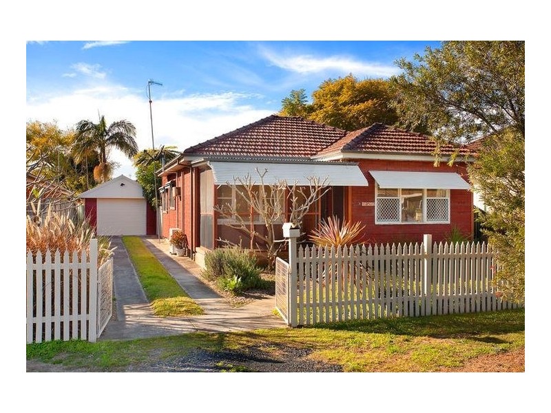 8 Murray Street, Booker Bay NSW 2257