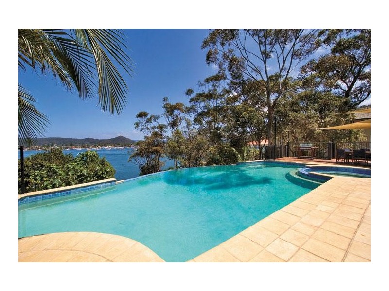 96 Daley Avenue, Daleys Point NSW 2257