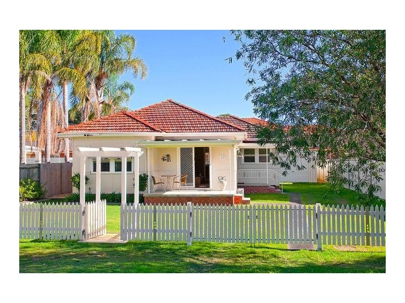 15 Whiting Road, Ettalong Beach NSW 2257