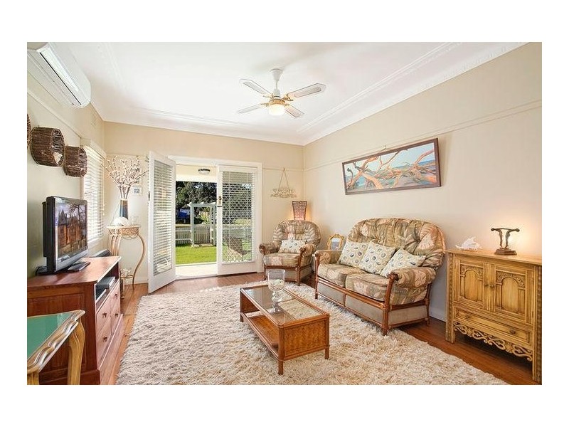 15 Whiting Road, Ettalong Beach NSW 2257