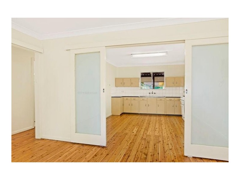 28 Picnic Parade, Ettalong Beach NSW 2257