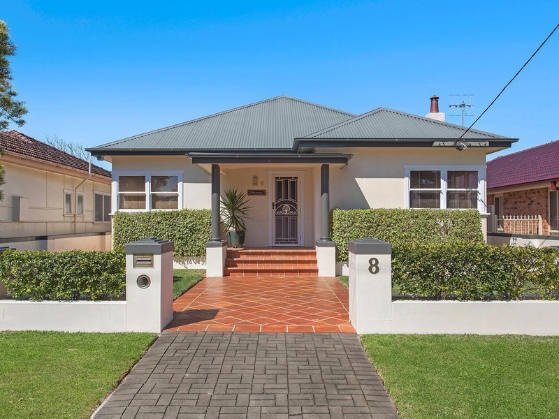 8 Myall Street, Ettalong Beach NSW 2257