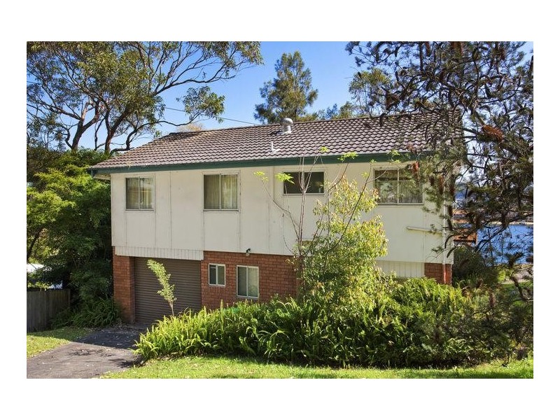 62 Yugari Crescent, Daleys Point NSW 2257