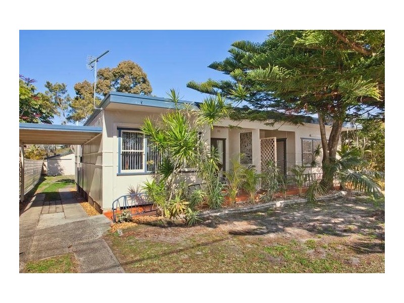 5 Dwyer Avenue, Woy Woy NSW 2256