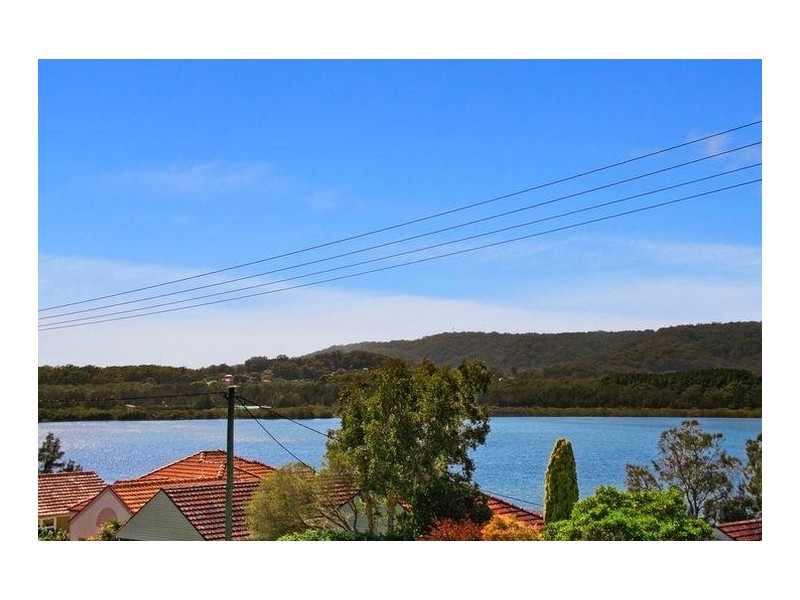 42 Caroline Street, East Gosford NSW 2250