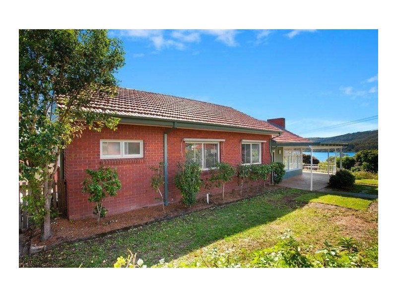 42 Caroline Street, East Gosford NSW 2250