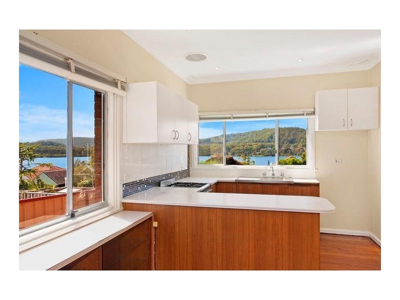 42 Caroline Street, East Gosford NSW 2250