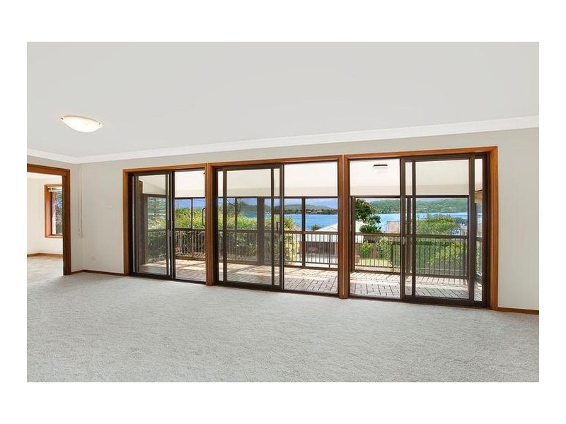 10 Cedar Crescent, Blackwall NSW 2256