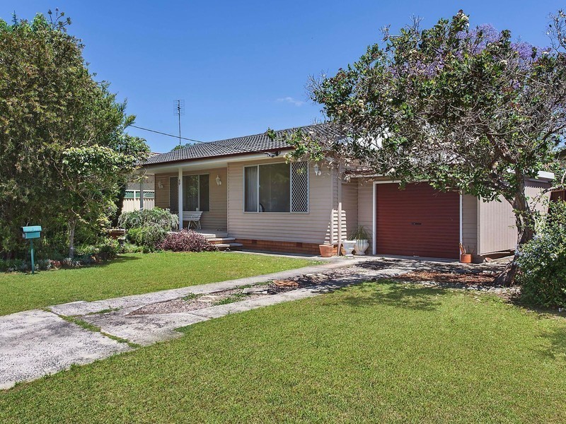 49 Robin Crescent, Woy Woy NSW 2256