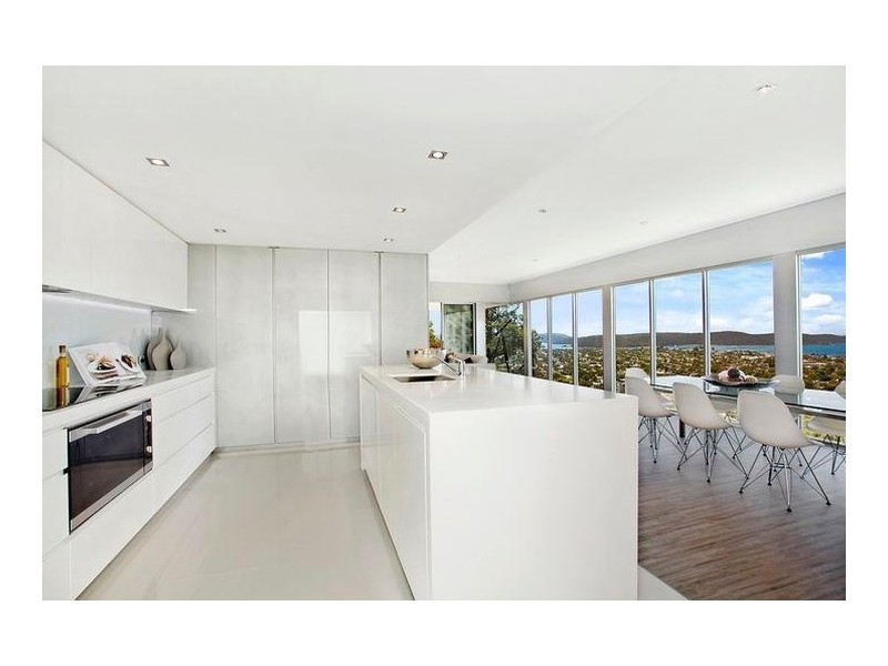 27 Kingsview Drive, Umina Beach NSW 2257