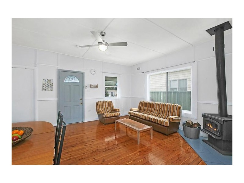 18 Collareen Street, Ettalong Beach NSW 2257