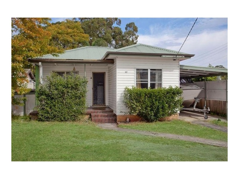 17 Rawson Road, Woy Woy NSW 2256