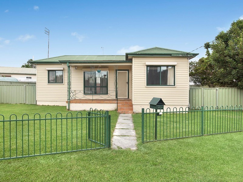5 Rawson Road, Woy Woy NSW 2256