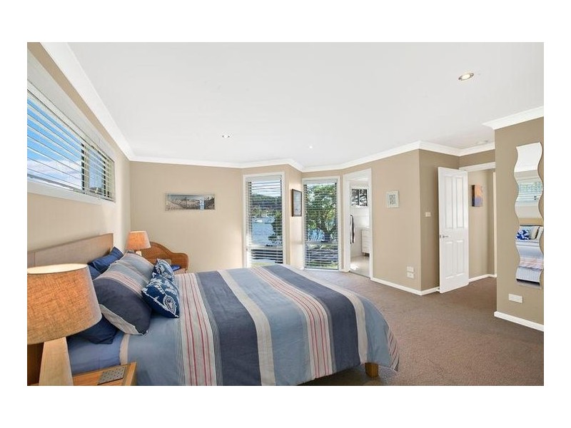 6 Pretty Beach Road, Pretty Beach NSW 2257