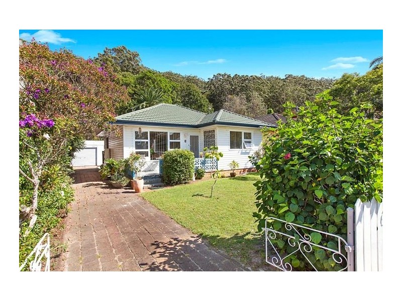 5 Oak Street, Blackwall NSW 2256